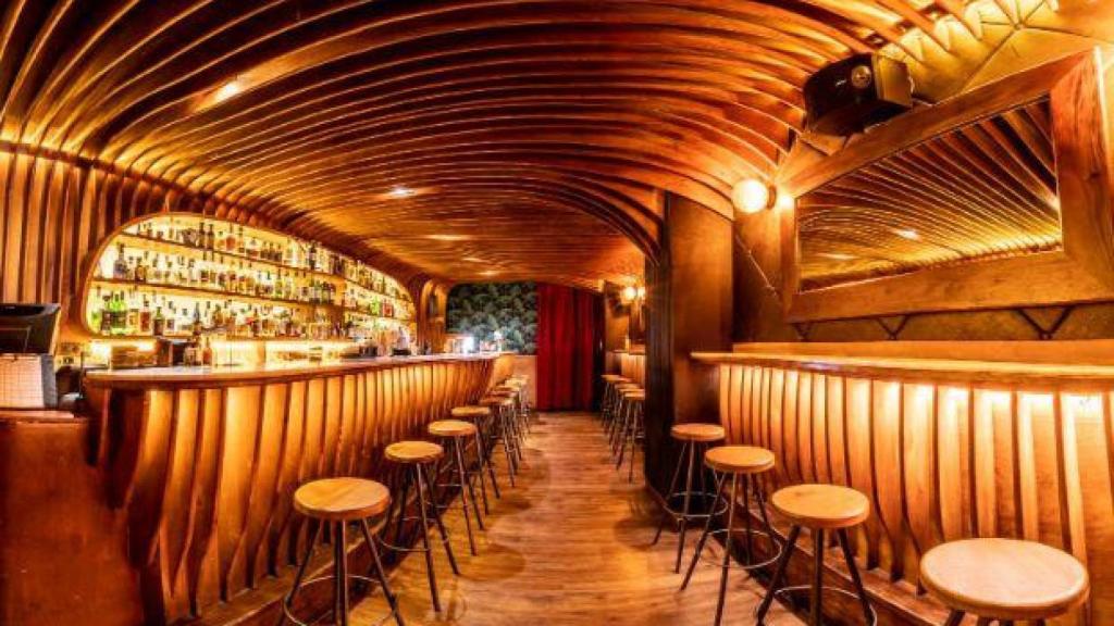 Coctelería Paradiso.