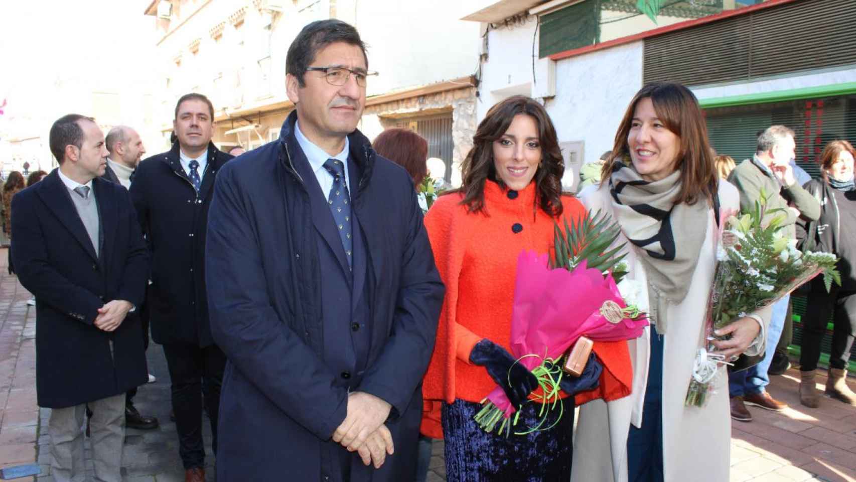José Manuel Caballero, Irene Ruiz y Blanca Fernández este martes en Villarta de San Juan.