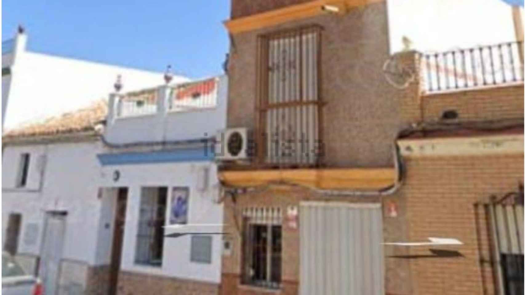 Fachada de la casa en Castilblanco de los Arroyos.