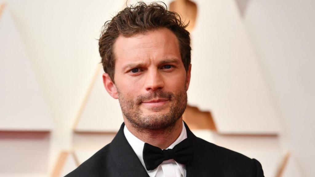 El actor Jamie Dornan tuvo que ser hospitalizado de urgencia por tener los síntomas de un ataque cardíaco