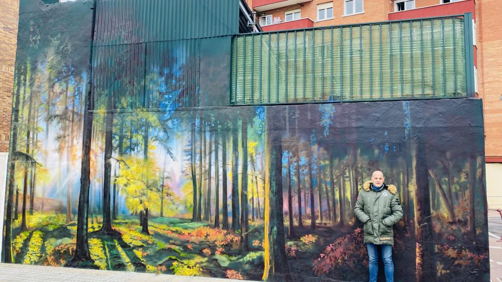 Nuevo mural de gran tamaño en la plaza de España de Santa Marta