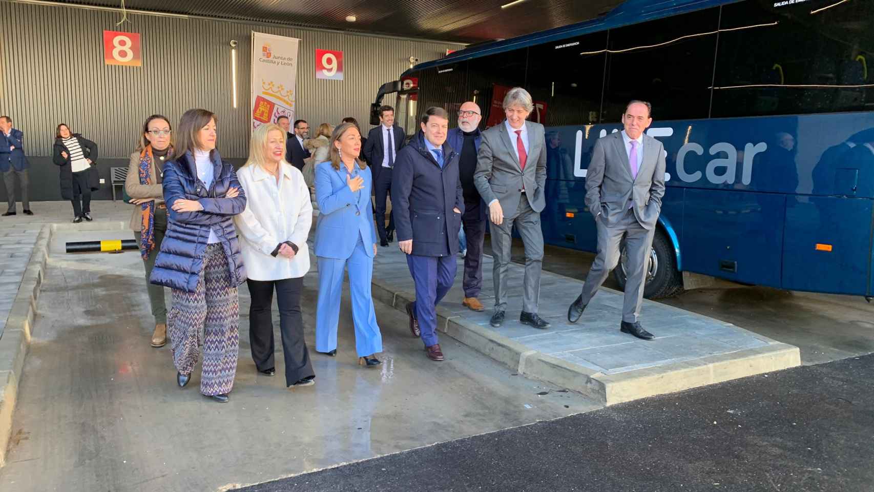 El presidente de la Junta de Castilla y León, Alfonso Fernández Mañueco, visita las obras de remodelación y modernización de la estación de autobuses de Soria.