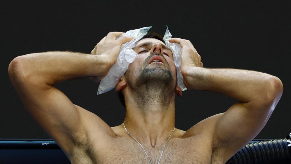 Djokovic sufre el calor de Melbourne durante el Open de Australia