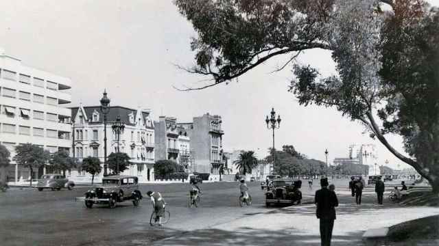 Foto de la Av. Alvear, Buenos Aires, en los años 30.
