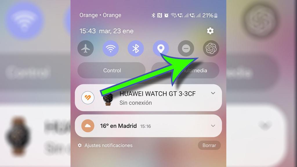 Imagen del acceso rápido a ChatGPT en un móvil Samsung Galaxy