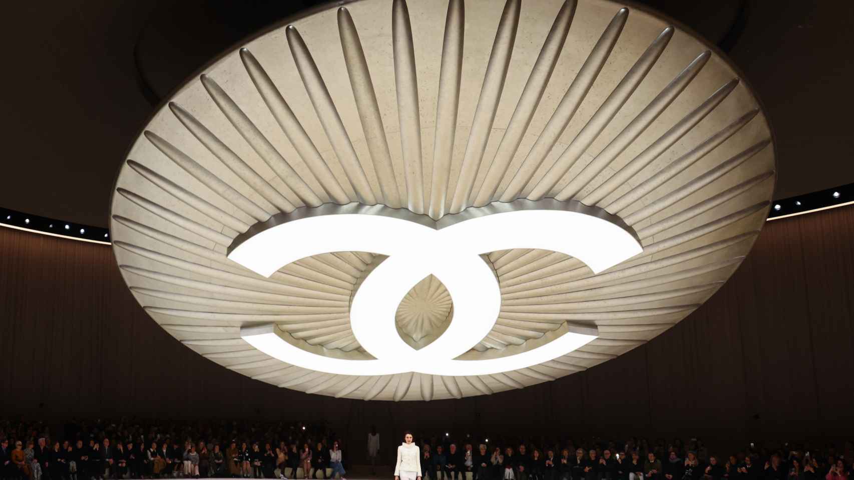Chanel presenta su colección primavera-verano 2024 en la Semana de la Alta Costura en París.