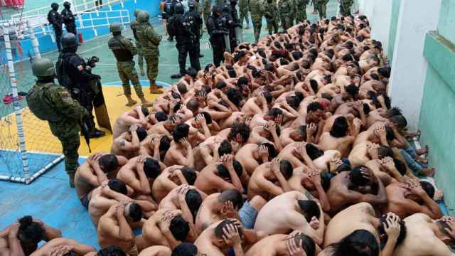 Decenas de prisioneros el pasado 14 de enero en una cárcel de Ecuador.