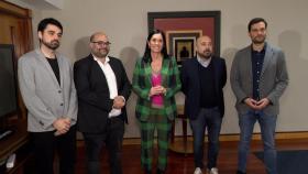 De izquierda a derecha: Borja San Ramón (Podemos), Rubén Cela (BNG), Paula Prado (PPdeG), José Manuel Lage (PSdeG) y Paulo Carlos López (Sumar).