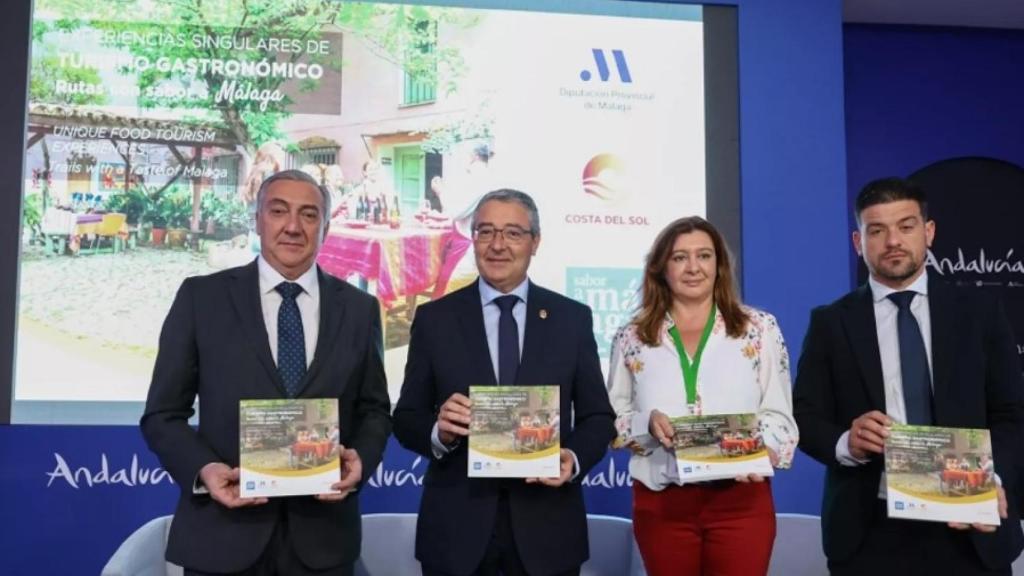 Un momento de la presentación de la guía gastronómica en Fitur.