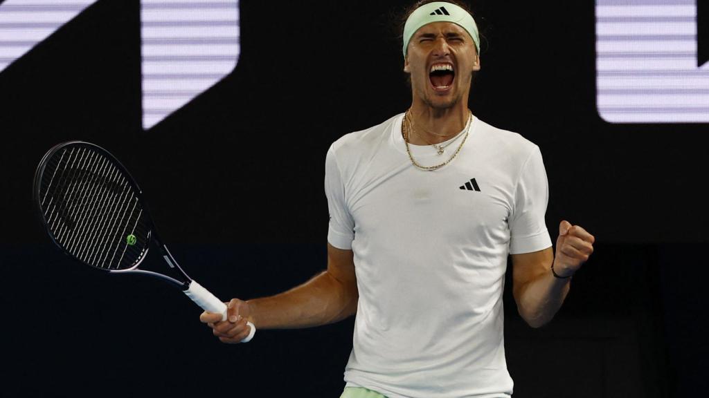 Alexander Zverev celebra su victoria contra Carlos Alcaraz en el Open de Australia