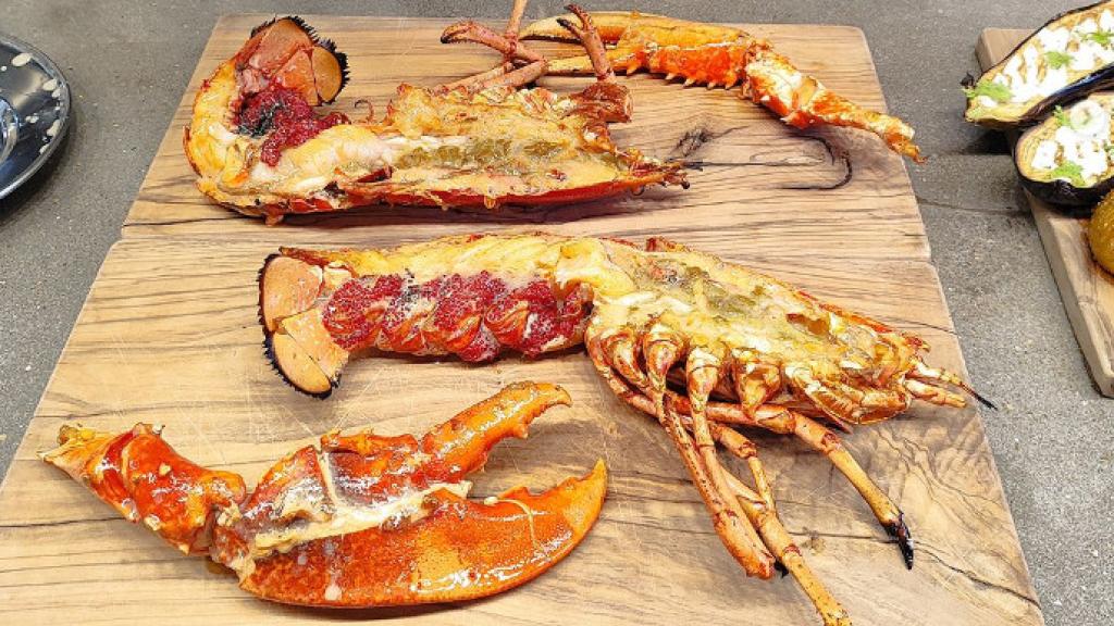 Cigala y bogavante a la brasa de El Olivo.