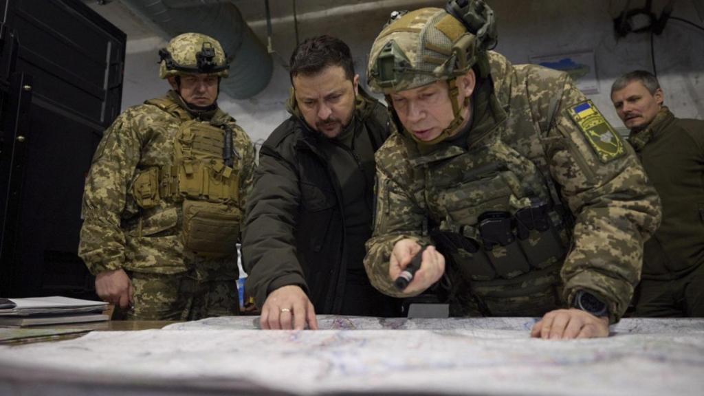 El presidente ucraniano Volodímir Zelensky junto a su ministro de Defensa, Rustem Umerov.