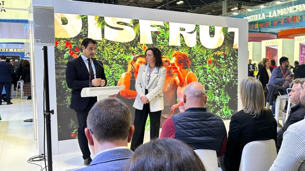 El alcalde Eduardo Dolón en la presentación de Fitur de la campaña 'Torrevieja eres tú'.