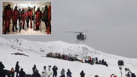 Rodaje de 'La sociedad de la nieve' en Sierra Nevada y seis de los nueve bomberos de Castilla y León que han formado parte de la película