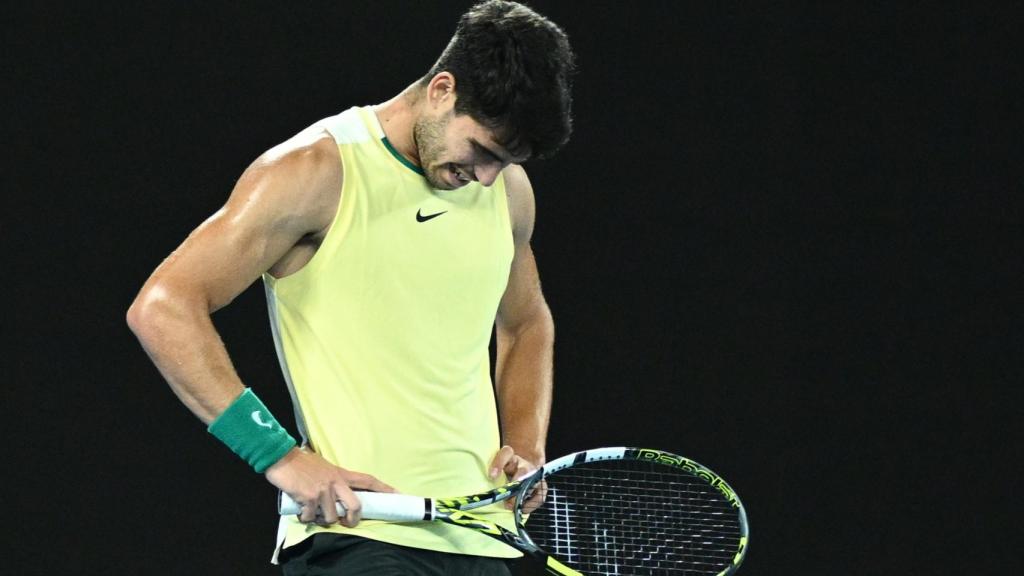 Carlos Alcaraz, cabizbajo tras la derrota ante Zverev