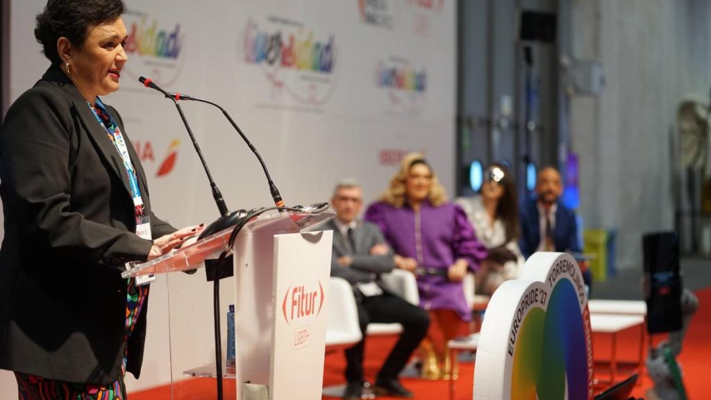Margarita del Cid, alcaldesa de Torremolinos, presenta la programación LGTBI.