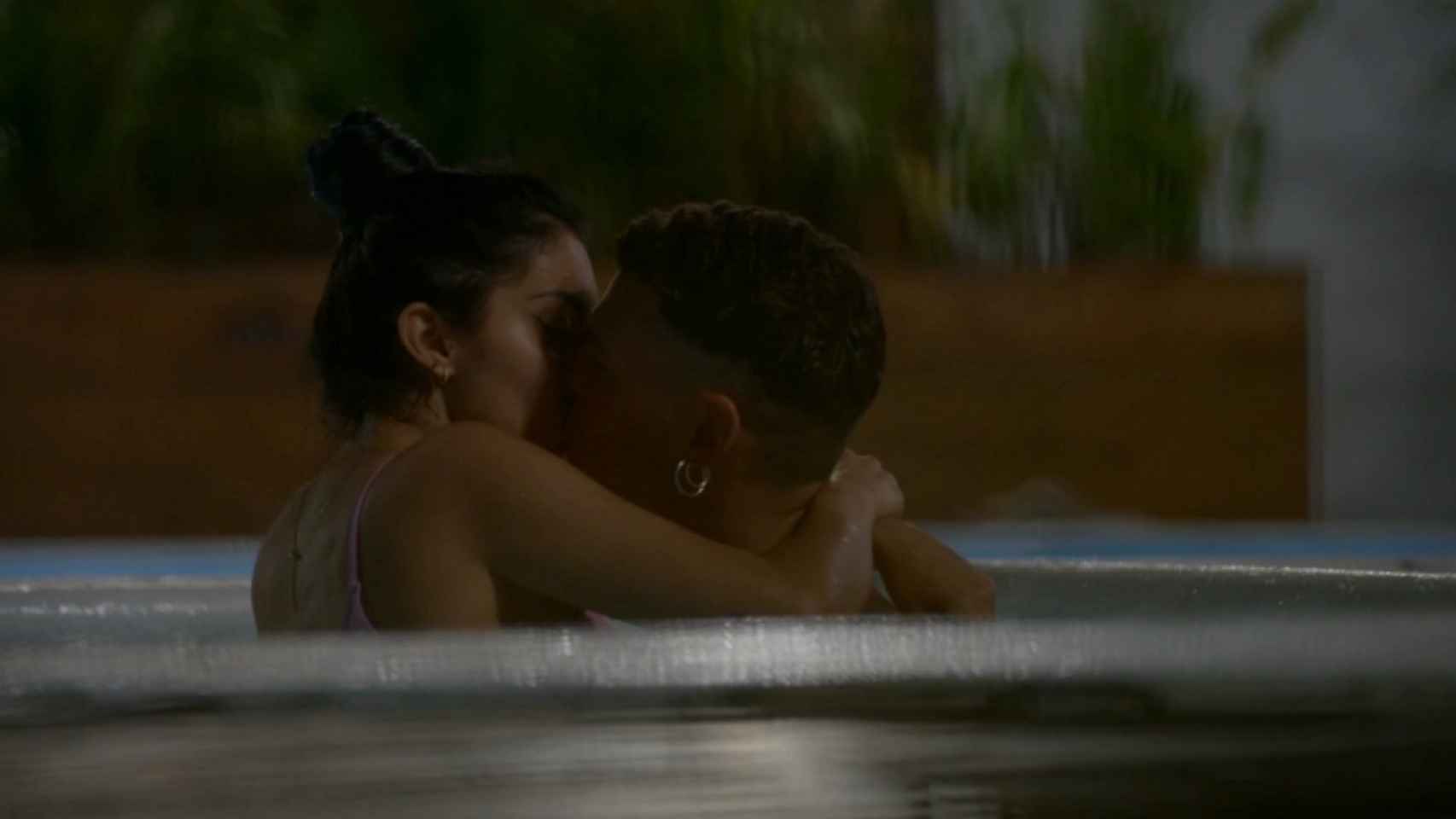 Marieta cae en la tentación con Sergio en 'La isla de las tentaciones 7'.
