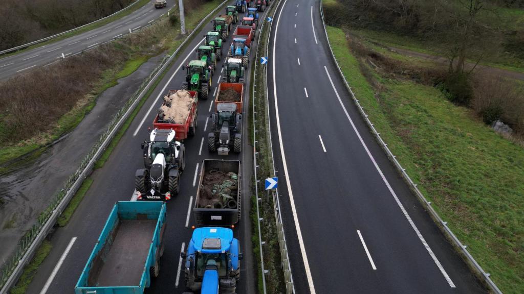 Agricultores franceses protestan en todo el país.