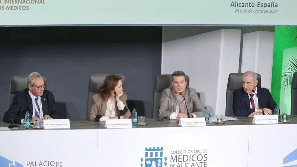 El conseller de Sanidad en el V Congreso Internacional de Sindicatos Médicos.