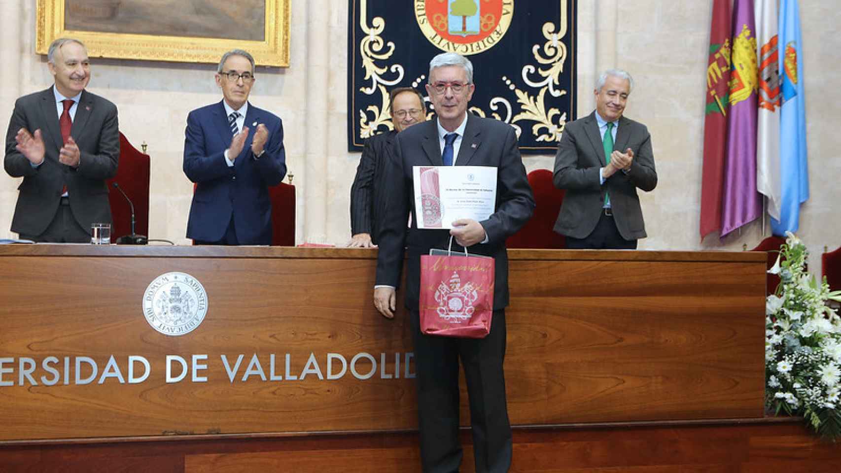Jesús Ángel Pisano, exdirector de la Escuela de Ingenierías Industriales de la UVa, entre los galardonados tras jubilarse el pasado mes de septiembre de 2023