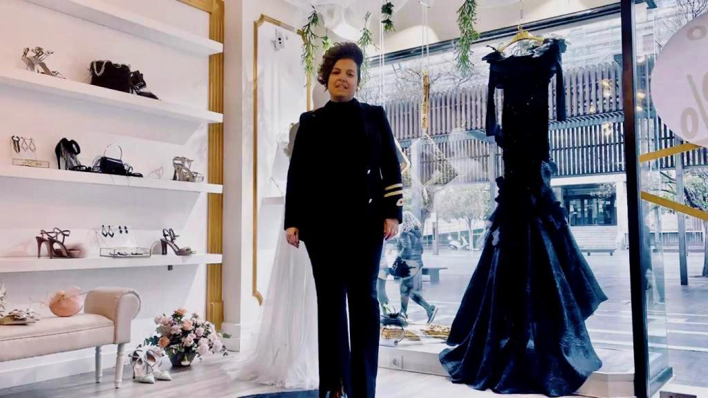 Beatriz, en el interior de su tienda Alma Mía