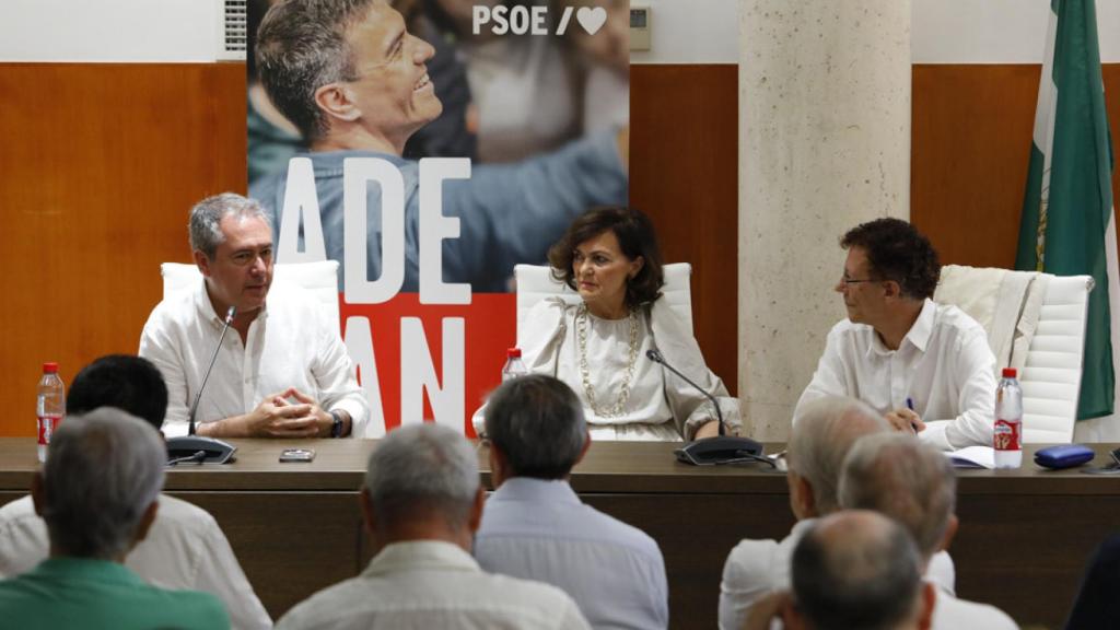 Juan Espadas y Carmen Calvo en una imagen de archivo.