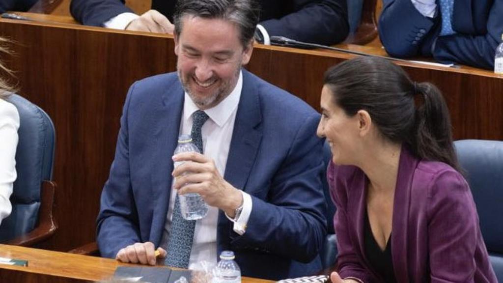 José Luis Bartolomé y Rocío Monasterio, en la Asamblea de Madrid.