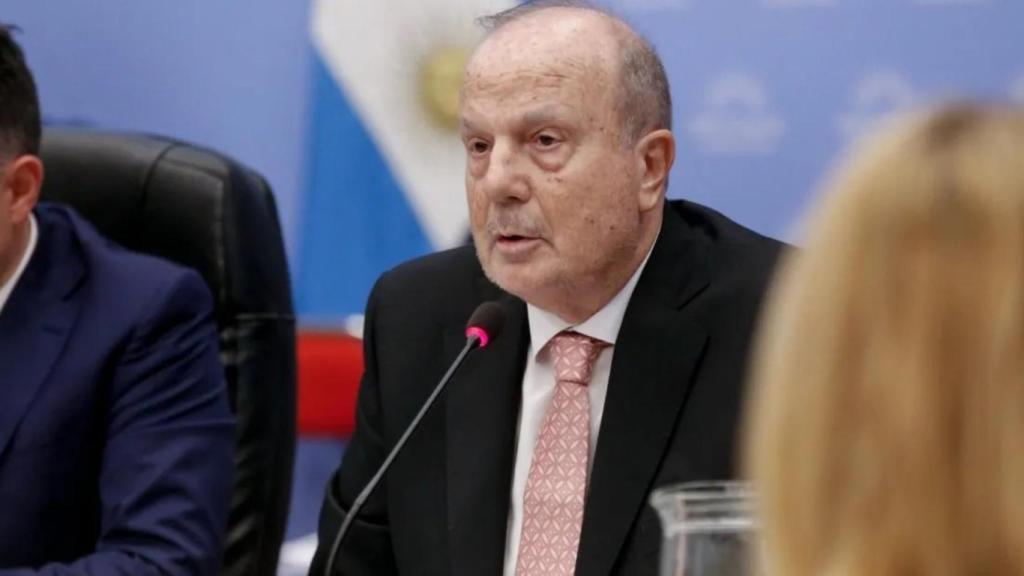 Ministro de infraestructura,  Guillermo Ferraro.