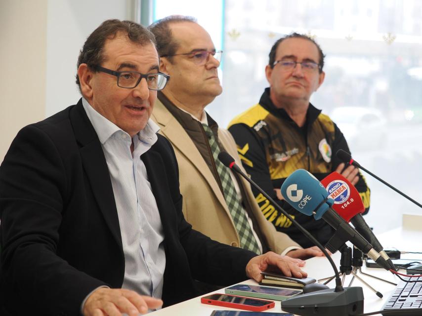 Narciso Prieto, Cayetano Cifuentes y Miguel Ángel Peñas presentan la renovación de María O'Mullony