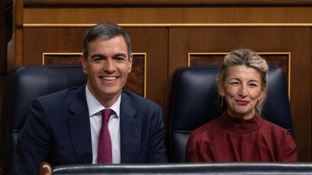 El presidente del Gobierno, Pedro Sánchez y la vicepresidenta segunda y ministra de Trabajo, Yolanda Díaz