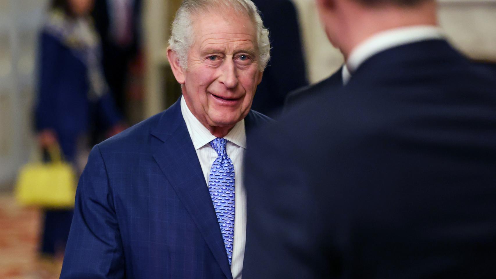 Carlos III en una recepción en Buckingham en noviembre 2023.