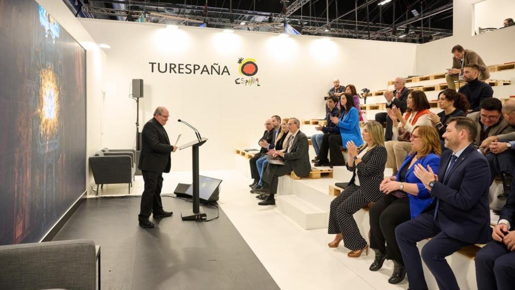 Sánchez Gamero en Fitur. Foto: 'Lumina Catedral de Toledo'.