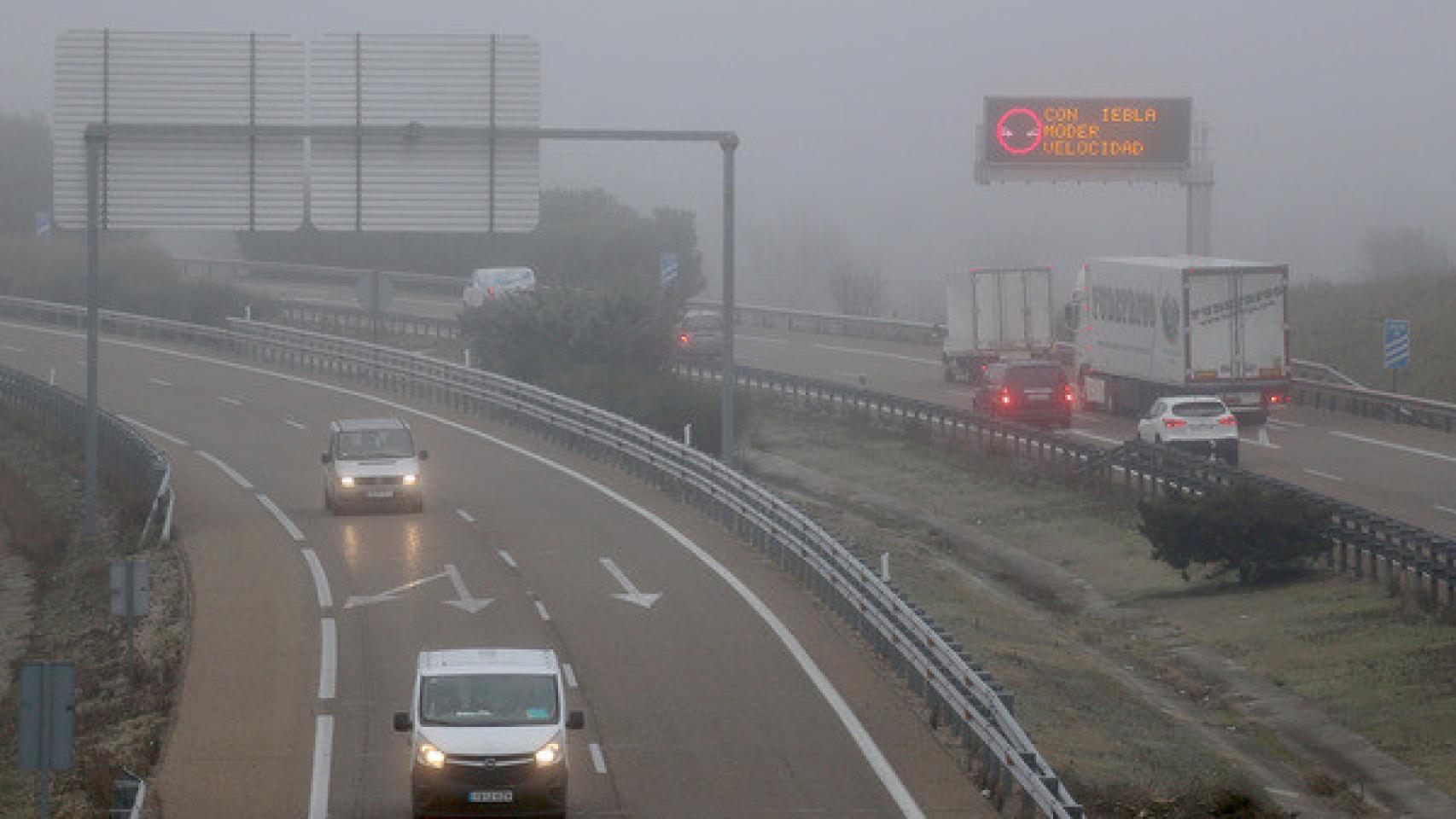 Niebla en la A-62 a su paso por Valladolid