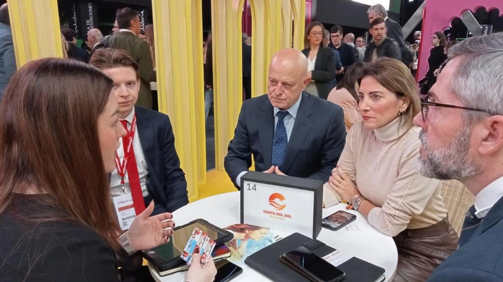 Ana Mata en una de las reuniones que ha tenido en Fitur.