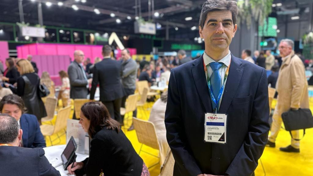 Francisco Santos, alcalde de Coín, en Fitur.
