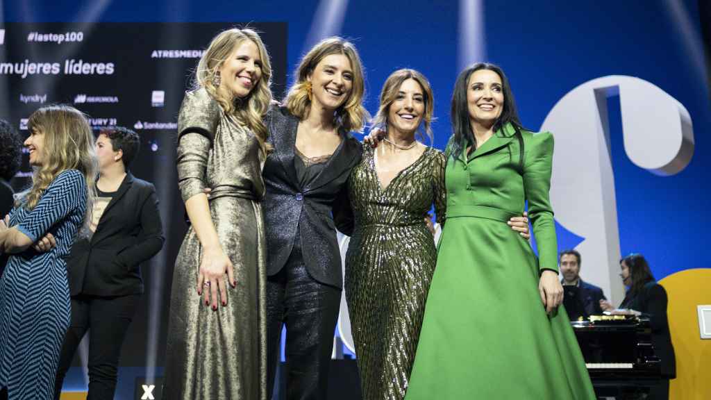 Foto final de la gala de 'Las Top 100 Mujeres Líderes' 2023.