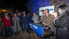 Alfonso Rueda en un acto con las Novas Xeracións del PP en Moraña.