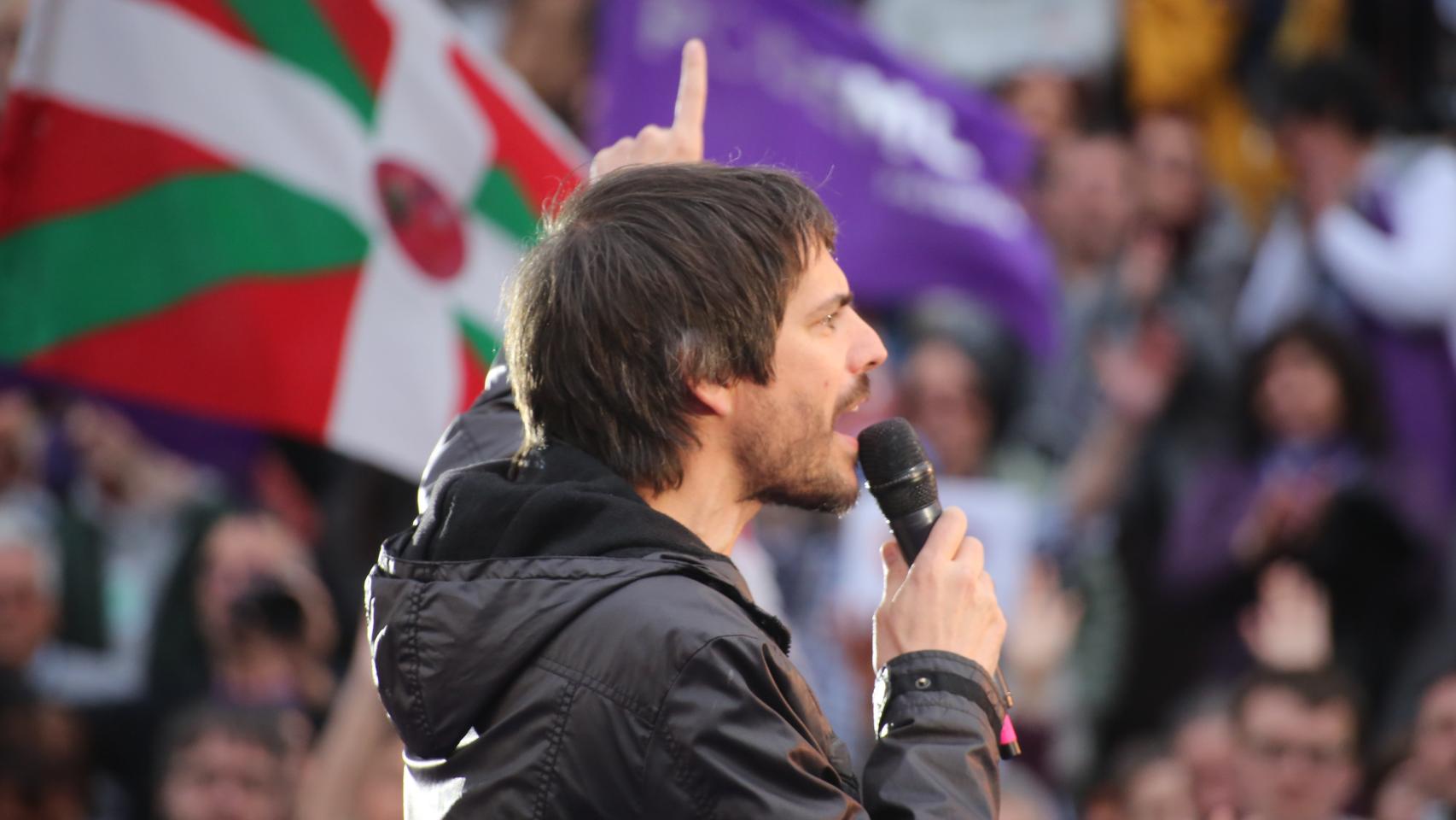 Ernest Urtasun, durante un mitin de Podemos previo a las elecciones generales de abril de 2019, en Madrid.