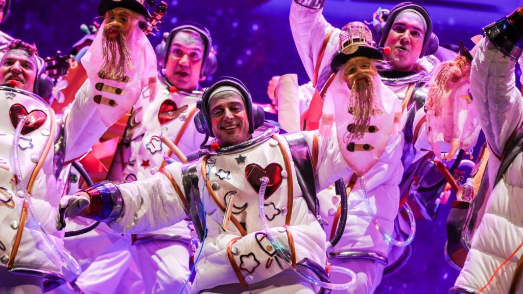 Algunos astronautas.