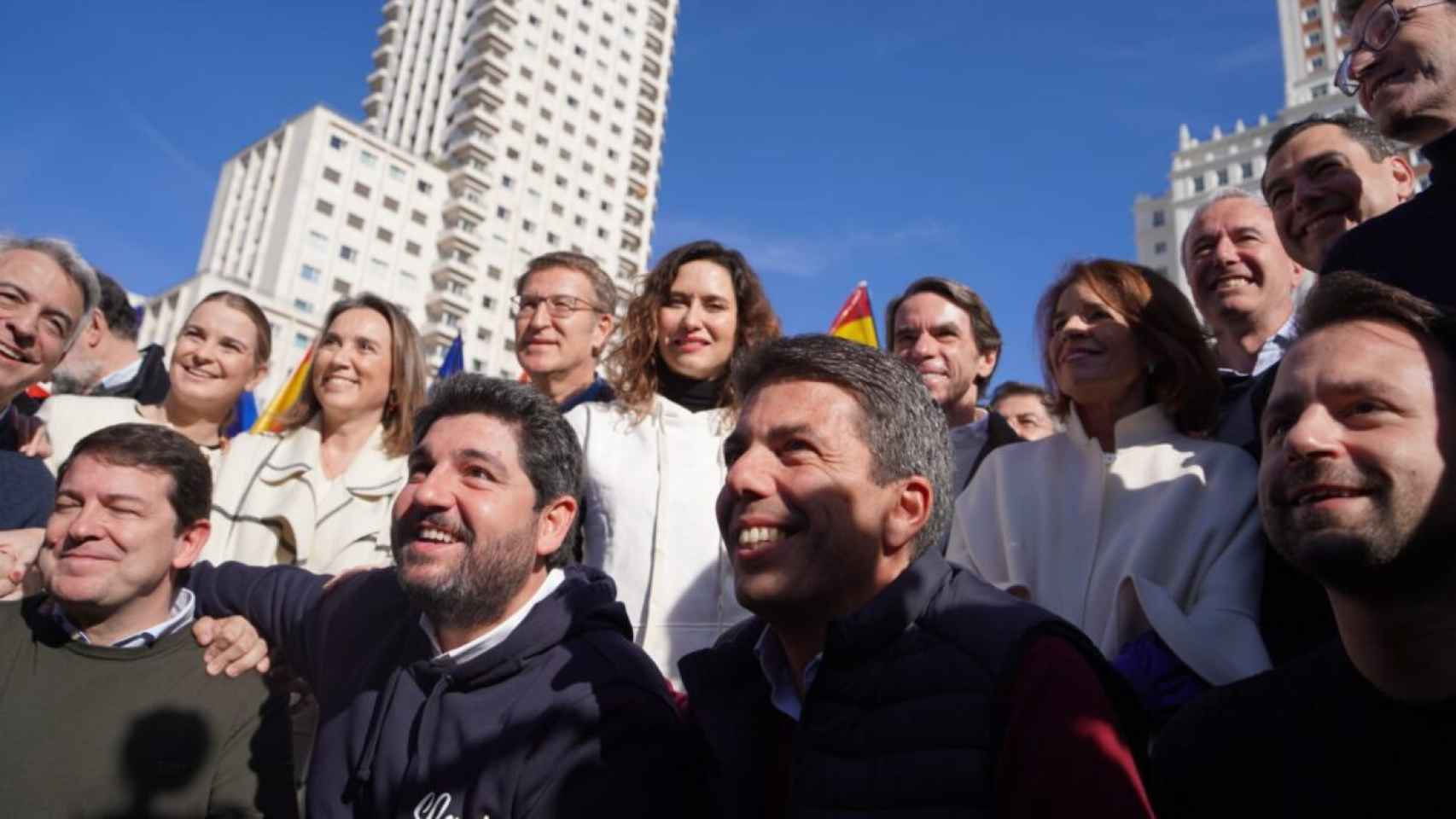 Alcaldes y simpatizantes del PP en la manifestación en Madrid.