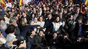 Mañueco, en la foto de familia del Partido Popular al término de la concentración 'Una España fuerte'