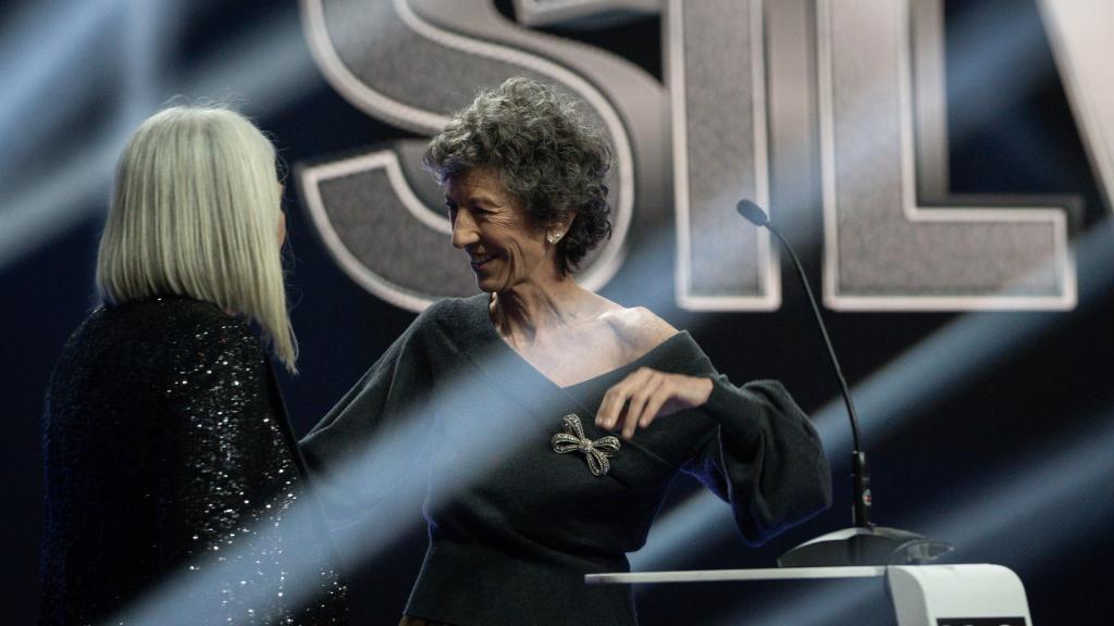 Mercedes Wullich junto a Elena Barraquer.