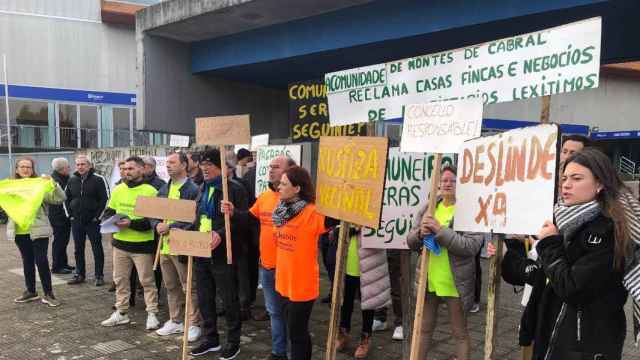 Plataforma de Afectados por las Comunidades de Montes protestan en Vigo
