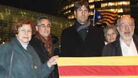 Tatjana Zdanoka, a la izquierda de la imagen, en una manifestación de apoyo al independentismo catalán en Bruselas en noviembre de 2017.