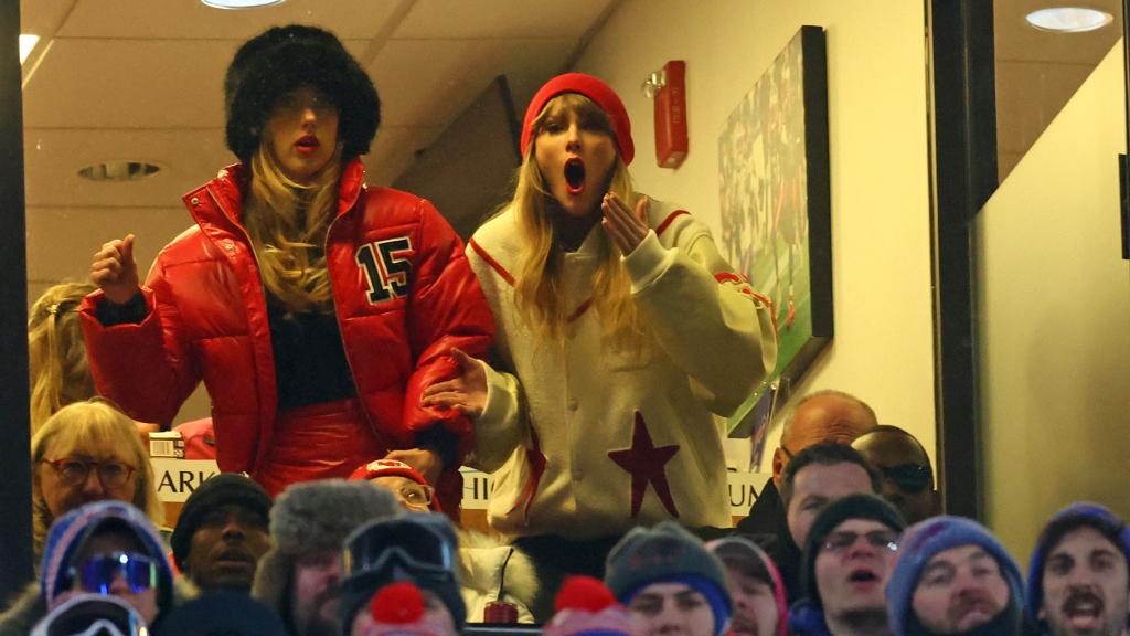 Taylor Swift, en un palco durante el partido entre Kansas City Chiefs y Buffalo Bills.