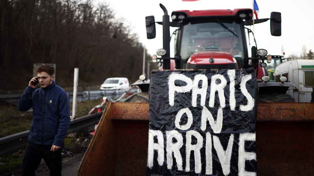 Tractor durante la protesta agraria cerca de París.