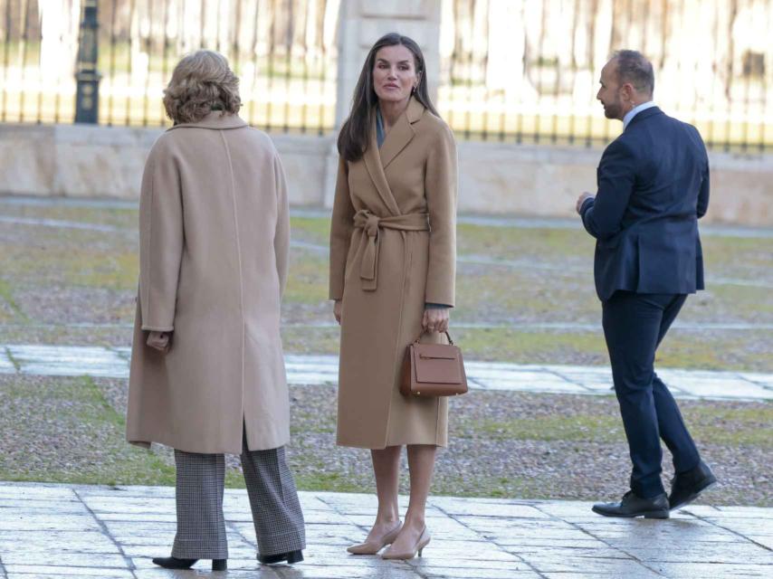 La Reina ha cumplido con una intensa jornada de trabajo.