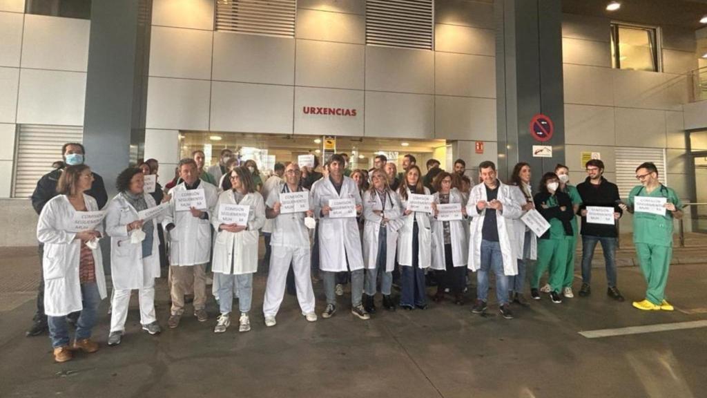 Protesta de médicos de urgencias del CHUAC.