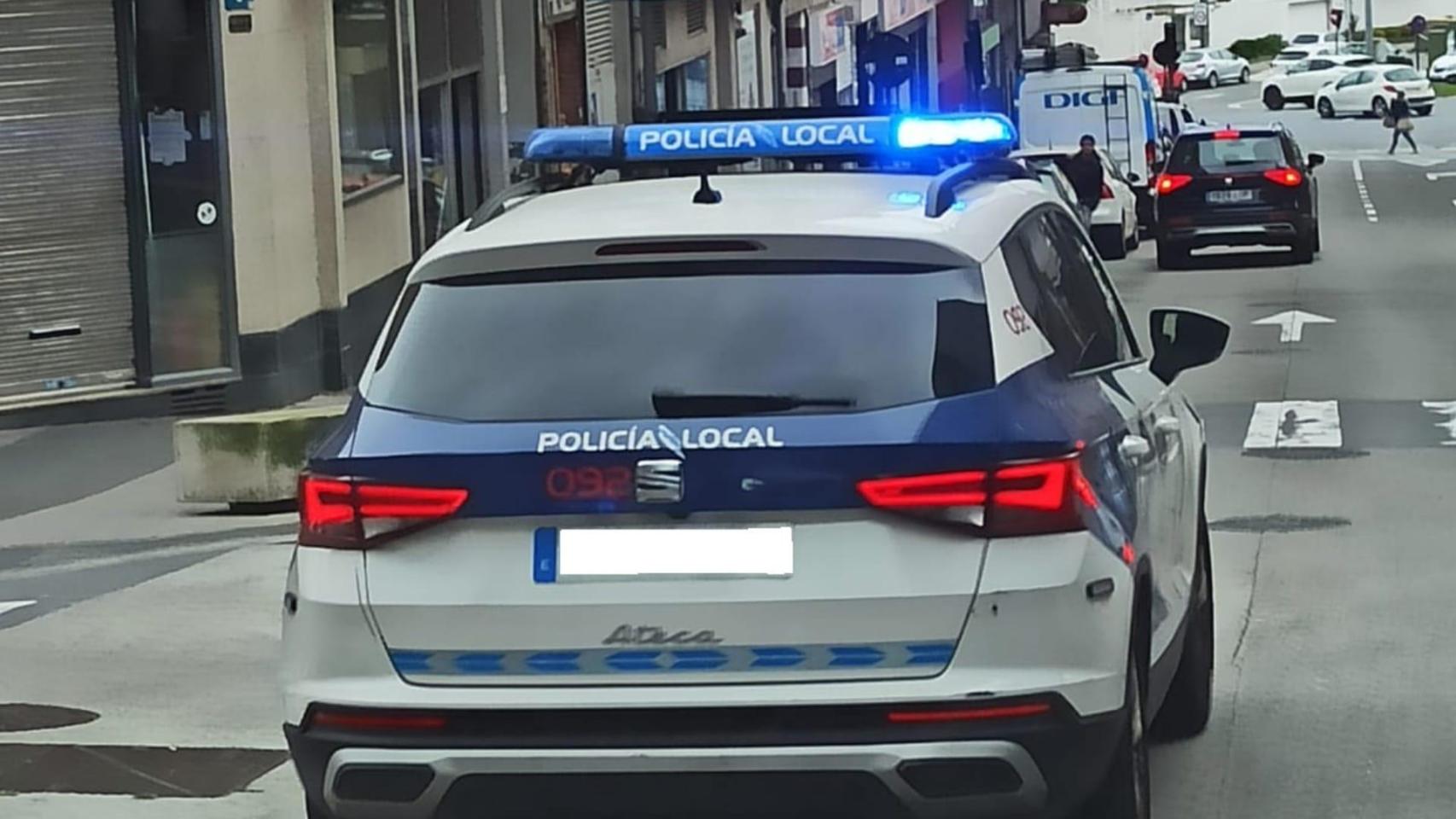 Un coche de la Policía Local de A Coruña en una foto de archivo