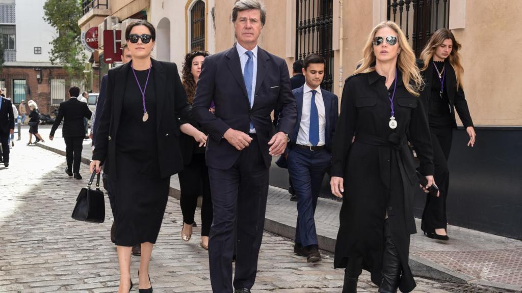 Genoveva Casanova y Cayetano Martínez de Irujo en Sevilla en 2023.